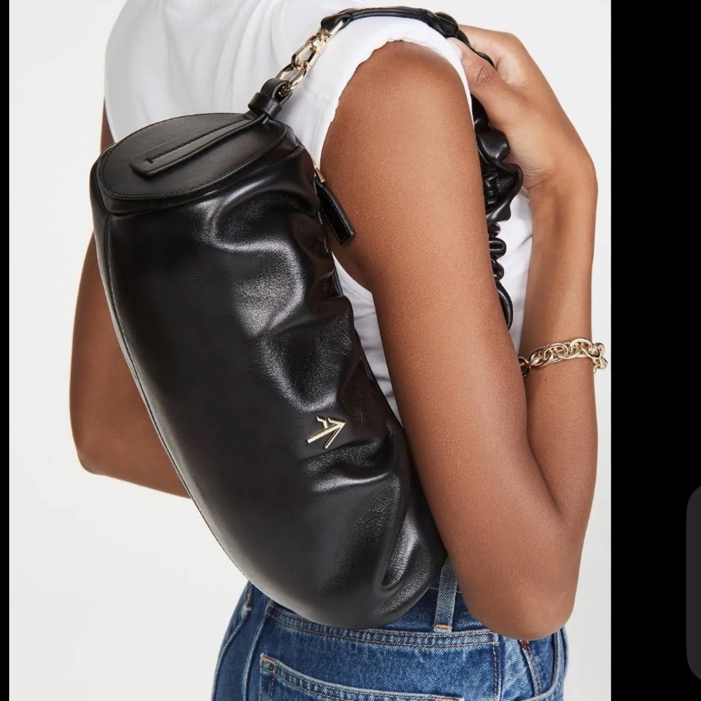 Ruched Cylinder Black Leather Shoulder Bag with Gold Chain xx